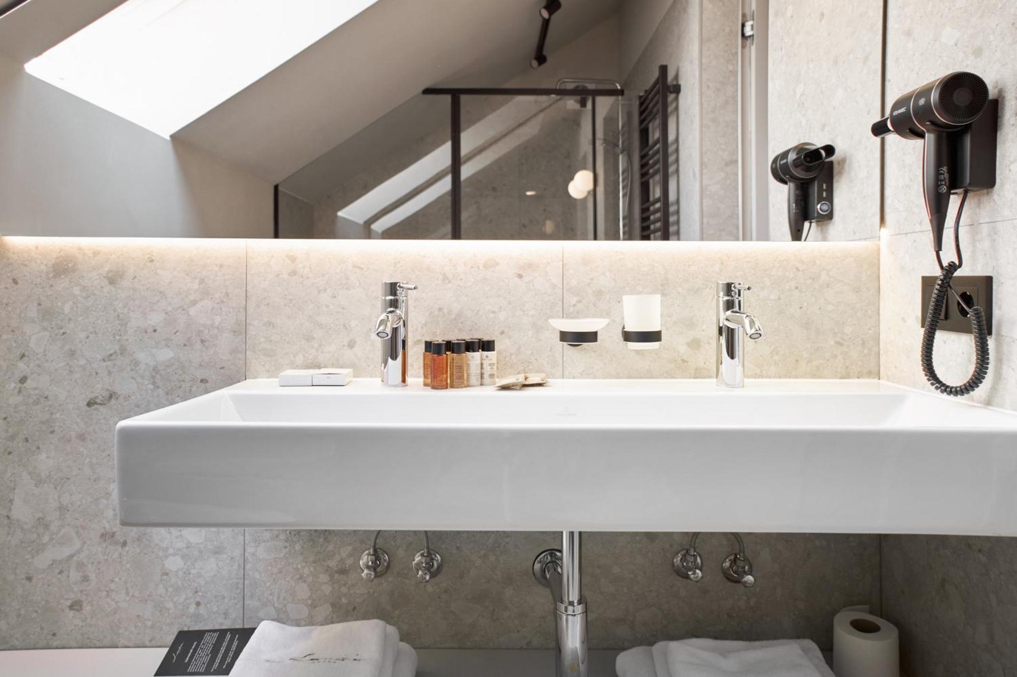 Hotel Laudon Uzhhorod Δωμάτιο φωτογραφία