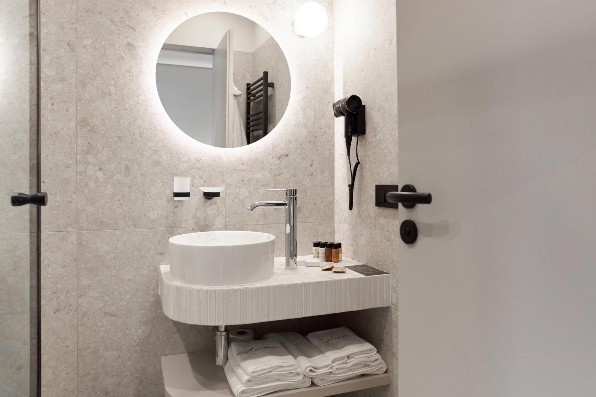 Hotel Laudon Uzhhorod Εξωτερικό φωτογραφία